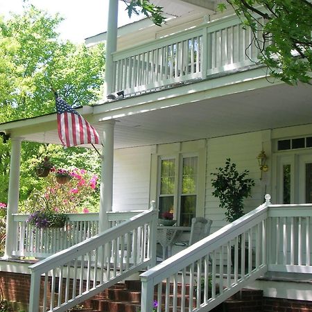 Buffalo Tavern Bed And Breakfast 웨스트 제퍼슨 외부 사진