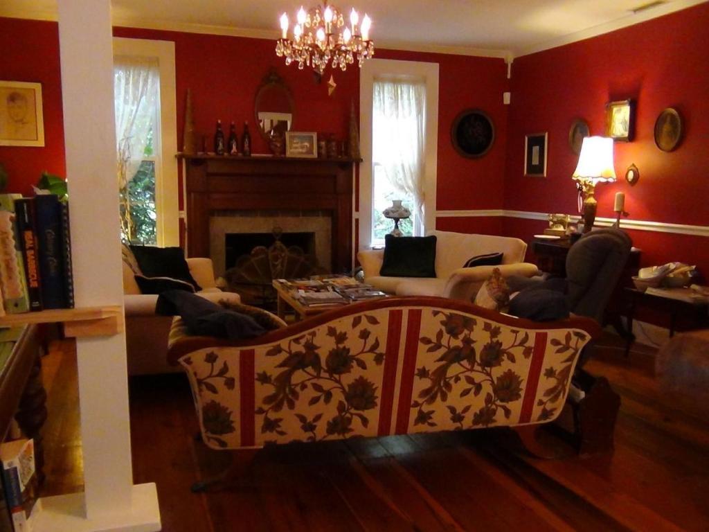 Buffalo Tavern Bed And Breakfast 웨스트 제퍼슨 외부 사진